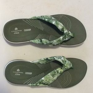 Ladies sandals
